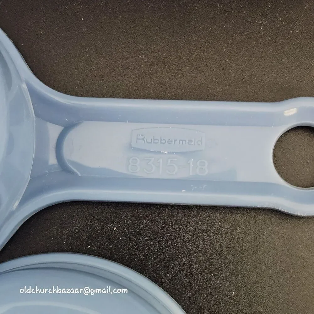 Rubbermaid Blue Plastic Measuring Cup Set 1/4 1/3 1/2 Cup Nesting Model 8315